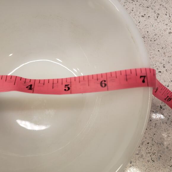 Vintage FIRE KING White SWIRL 7" Mixing Bowl 50s Milk Glass Anchor Hocking - Picture 7 of 9